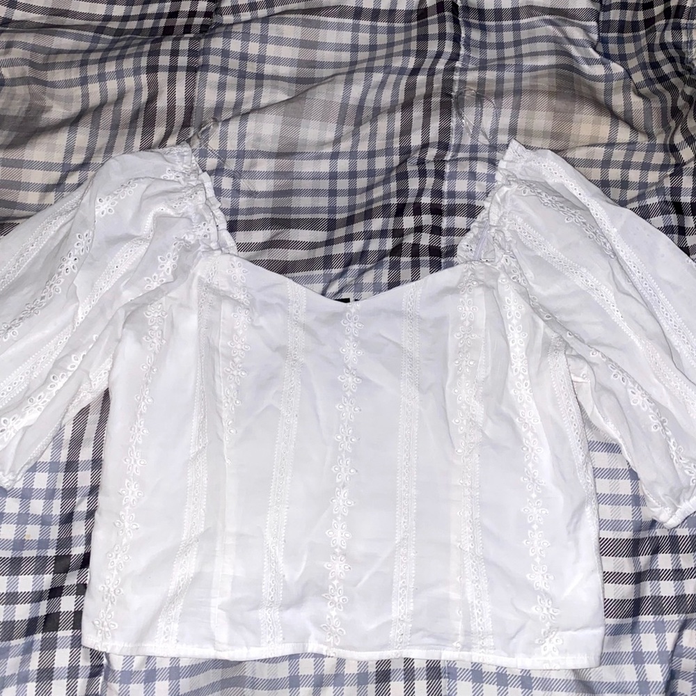 Women’s cropped shirt